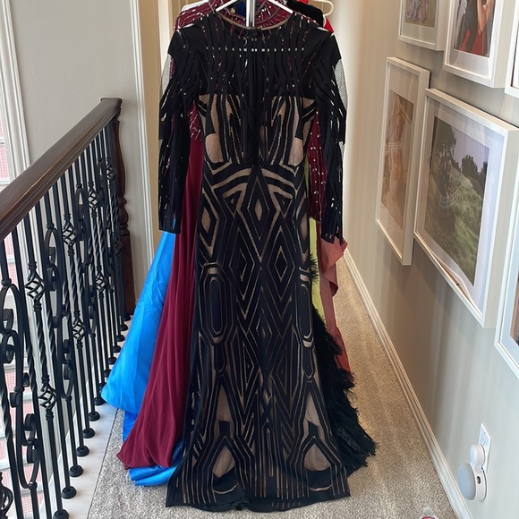 BCBG black and nude long sleeve gown - Picture 5 of 6